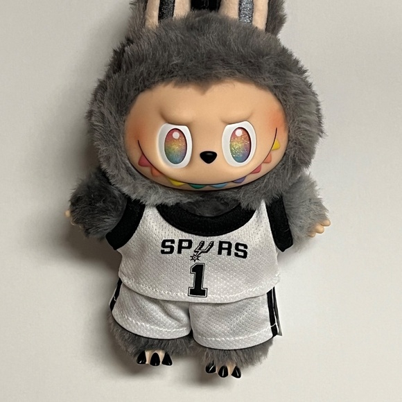 Indiana Pacers 0 Jersey Sneakers 3 Piece Outfit For Labubu Basketball Black - Picture 2 of 10